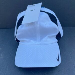 NWT Nike Golf Adult Unisex Dri-Fit White/Black Cap Size M/L